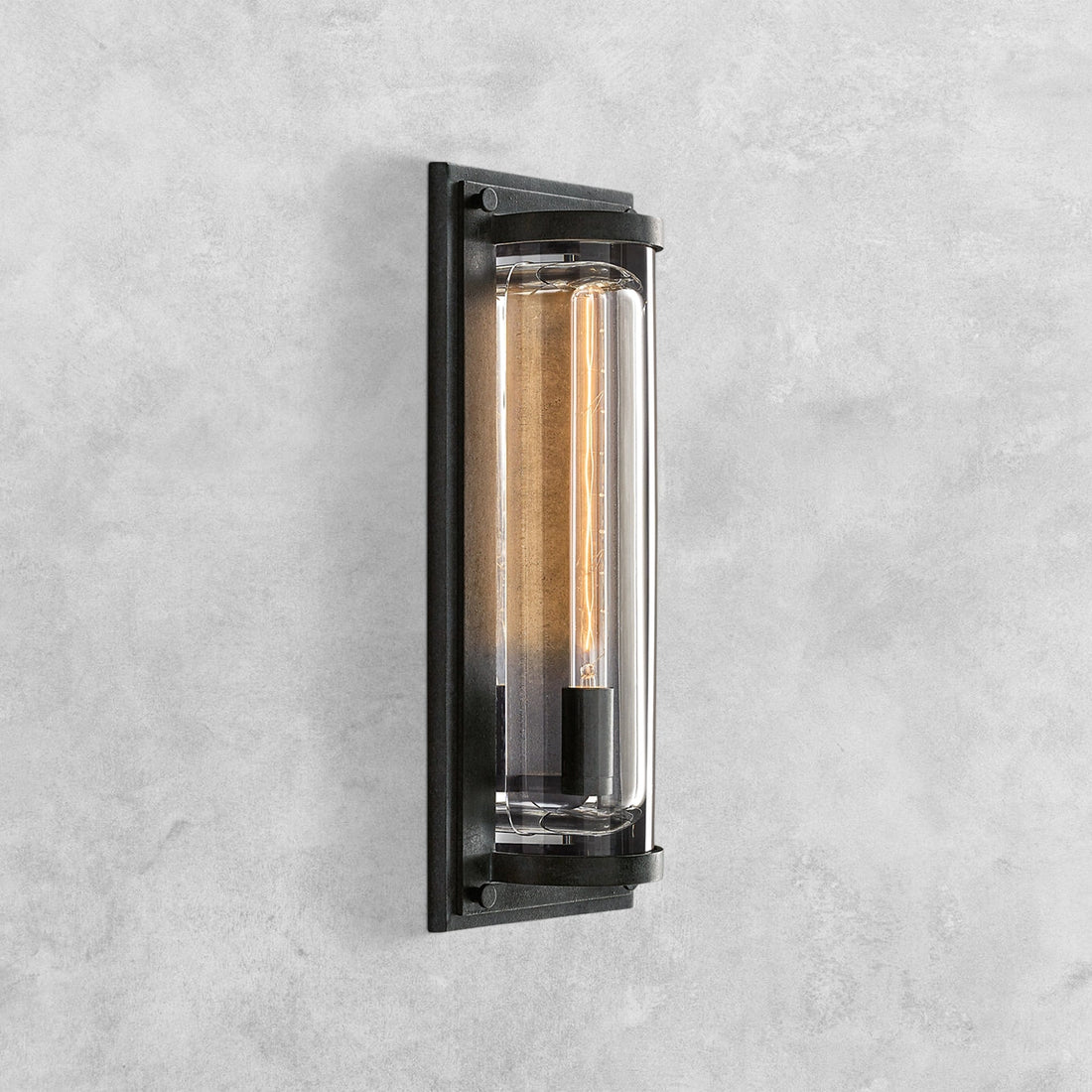 Saver Grand Round Sconce