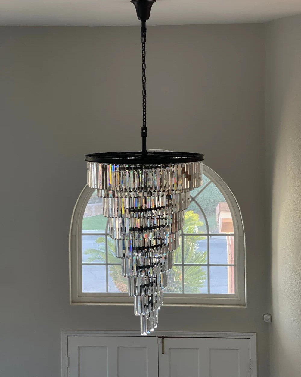 Spiral Tiered Crystal Chandelier in Black Finish - D19.7"*H25.6"Warm Lightgayusan
