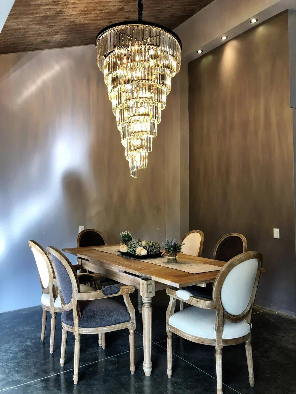Spiral Tiered Crystal Chandelier in Black Finish - D19.7"*H25.6"Warm Lightgayusan